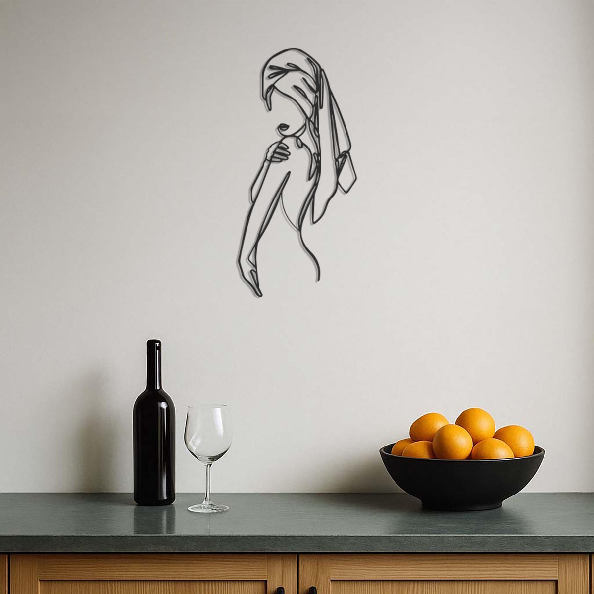 Minimalist Woman Metal Wall Art with Towel, Modern Female Line Silhouette Wall Decor for Bathroom, Spa or Bedroom Accent, Wall Art