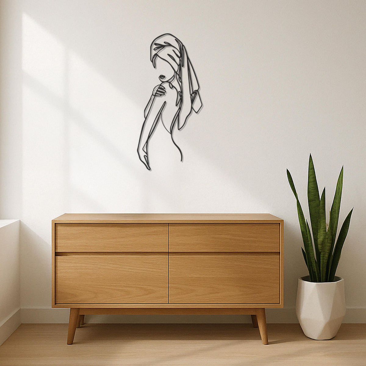 Minimalist Woman Metal Wall Art with Towel, Modern Female Line Silhouette Wall Decor for Bathroom, Spa or Bedroom Accent, Wall Art